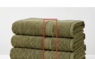 Voici ce que signifient réellement les lignes sur les serviettes de bain