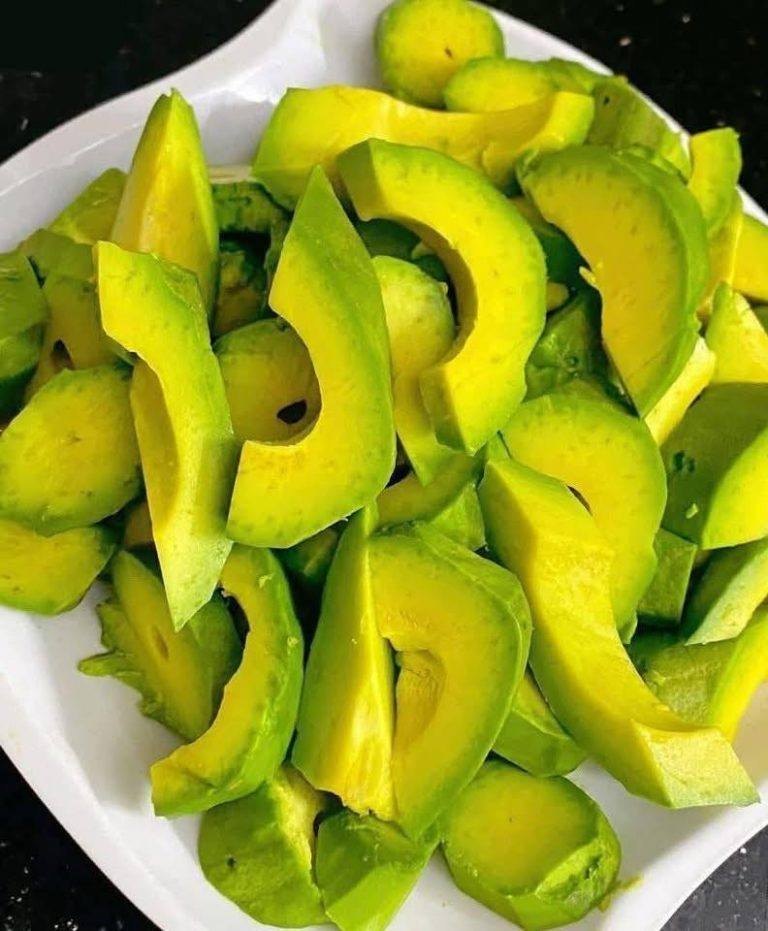 Les médecins révèlent que manger des avocats cause… voir la suite